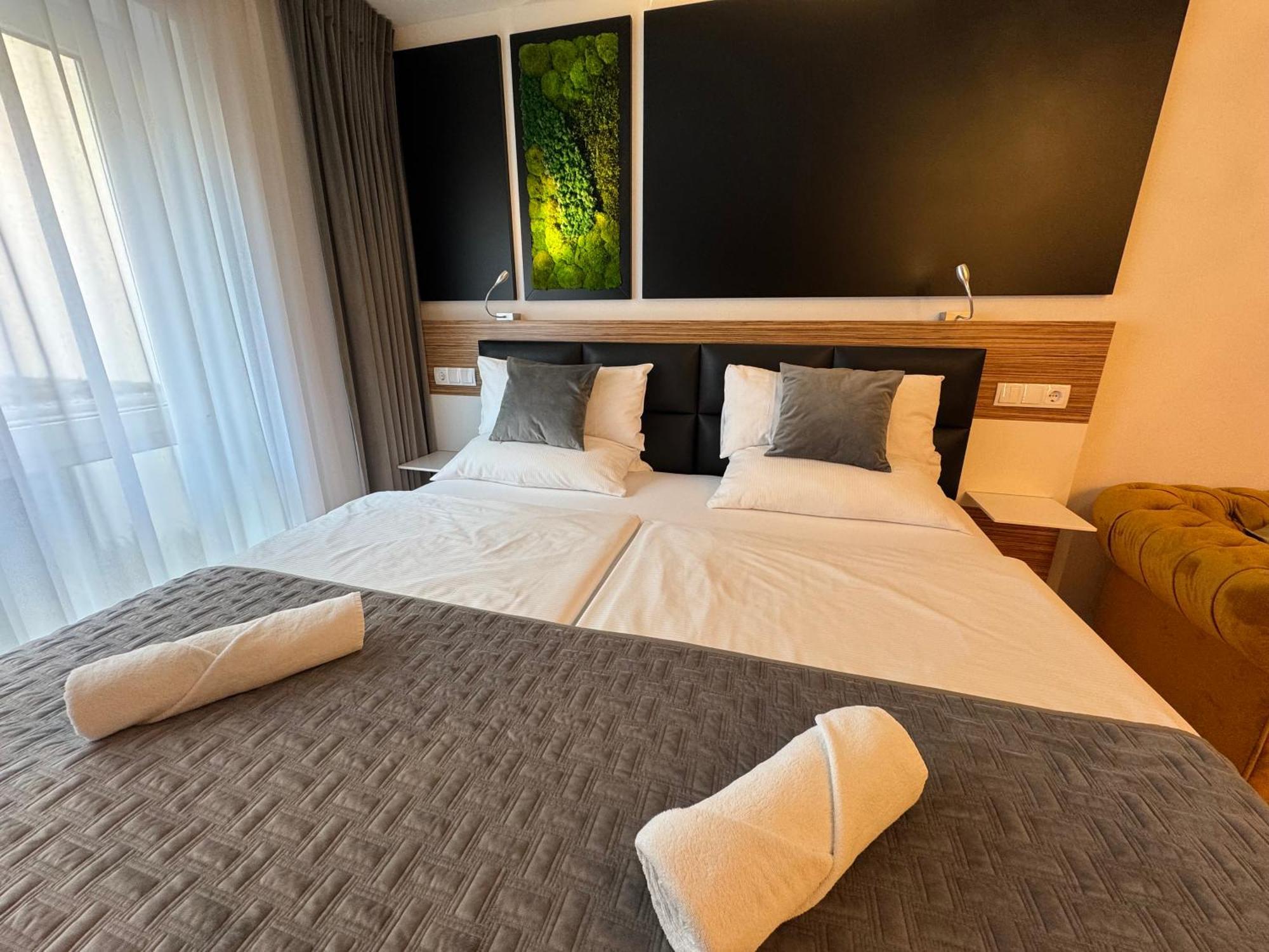 Hotel apartamentowy Boardinghouse - Adults Only - 3*