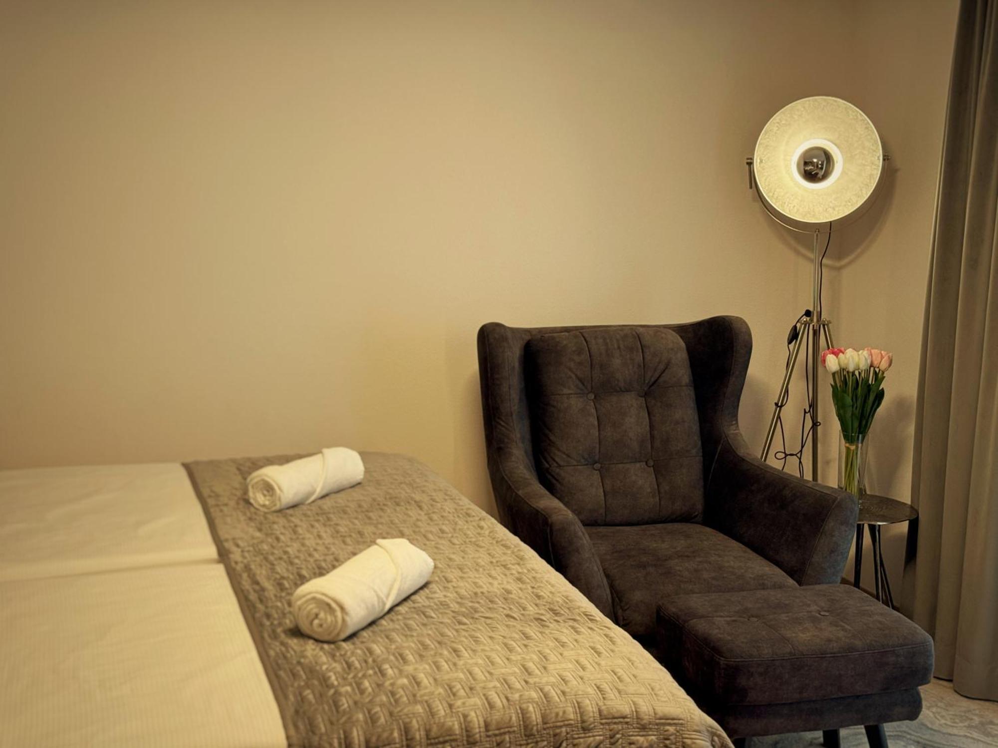Boardinghouse - Adults Only - Hotel apartamentowy Konstancja