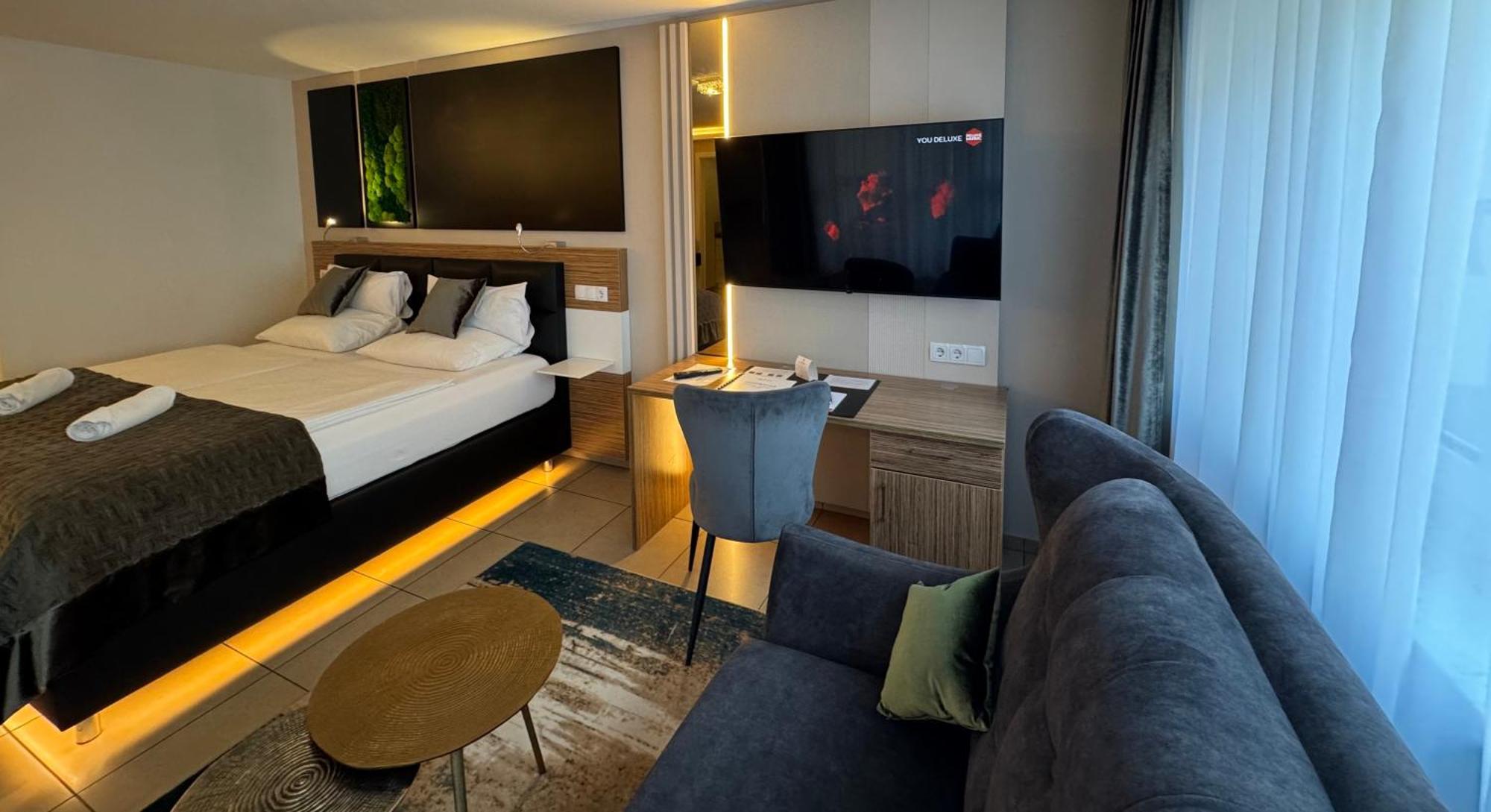Boardinghouse - Adults Only - Hotel apartamentowy